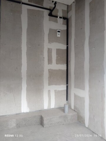   Shop at Gaur Runway Suites, Gaur Yamuna City – for Sale