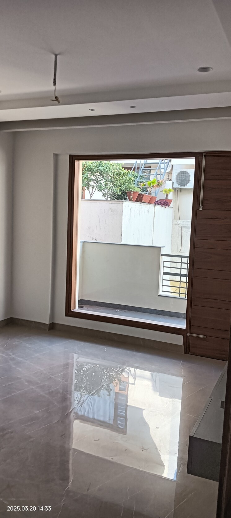 Room, sector 17 3.5 Bedroom 250 Sq.Yd. Builder Floor In Sector 17 Panchkula 8636803