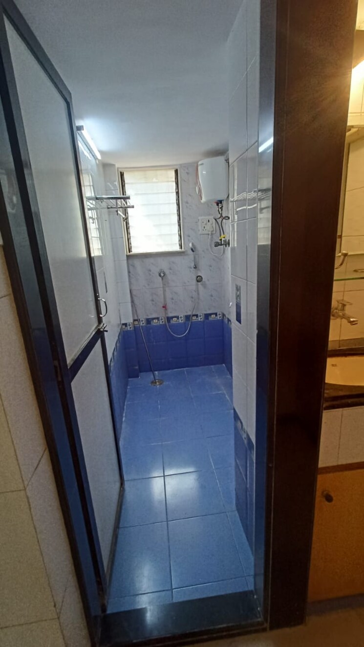 Bathroom, poseidon-apartment 2 Bedroom 750 Sq.Ft. Apartment In Andheri West Mumbai 8636822