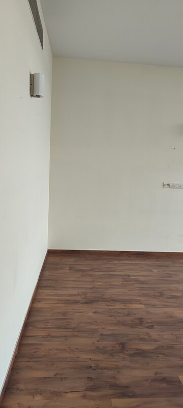 Room in 2 BHK Apartment at Ireo The Grand Arch, Sector 58 – for Rent