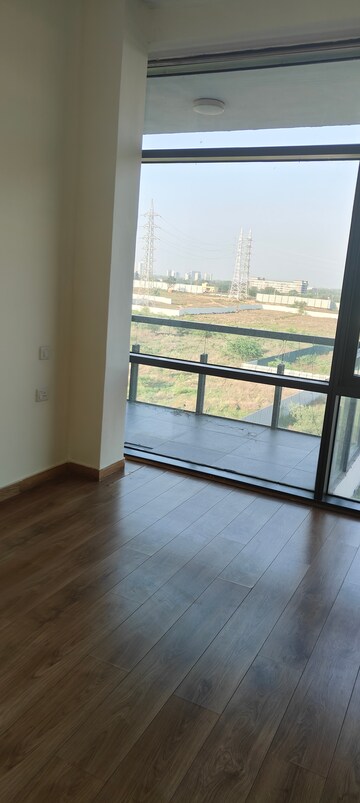 Room in 4 BHK Apartment at Ireo The Grand Arch, Sector 58 – for Rent