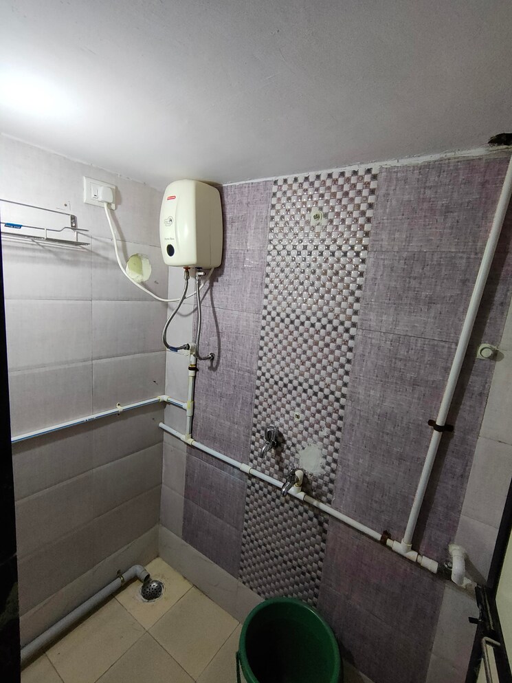 Bathroom, mulund east 1 Bedroom 432 Sq.Ft. Apartment In Mulund East Mumbai 8636843