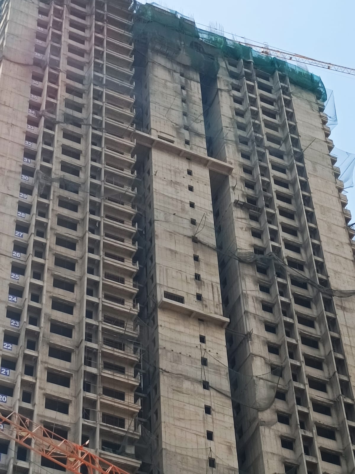 3 BHK + Pooja Room Apartment For Sale in R One Diamond Tower