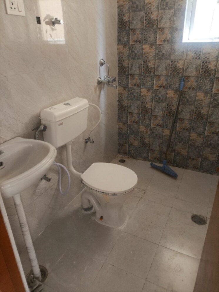 Bathroom, signature-the-millennia-2 2 Bedroom 605 Sq.Ft. Apartment In Sector 37d Gurgaon 8636872