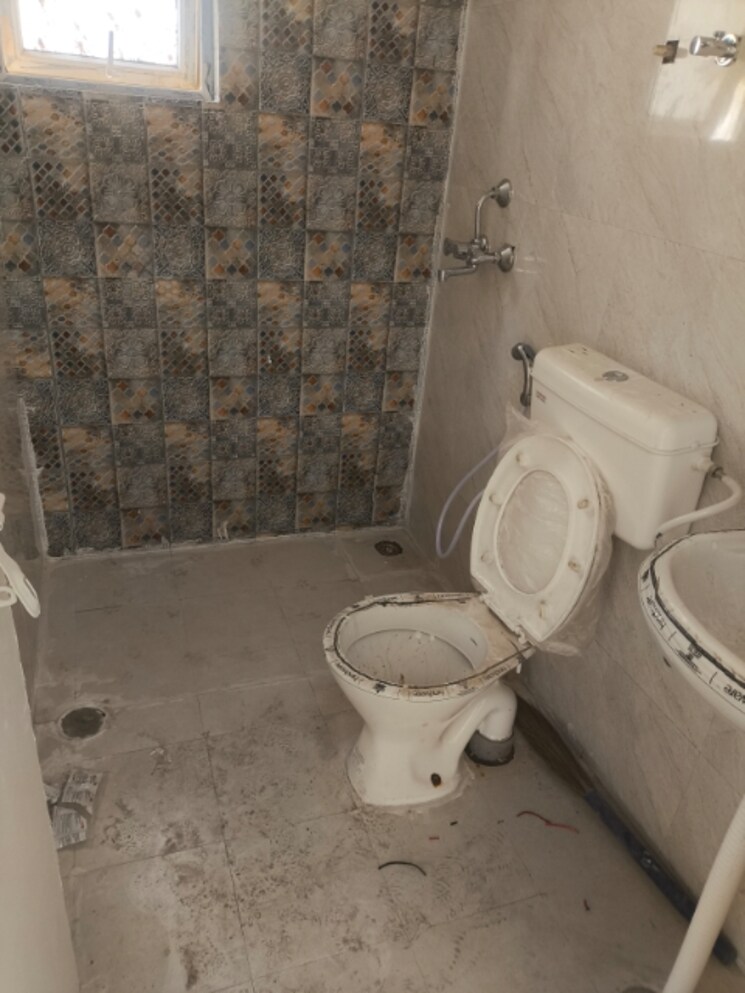 Bathroom, signature-the-millennia-2 2 Bedroom 590 Sq.Ft. Apartment In Sector 37d Gurgaon 8636883