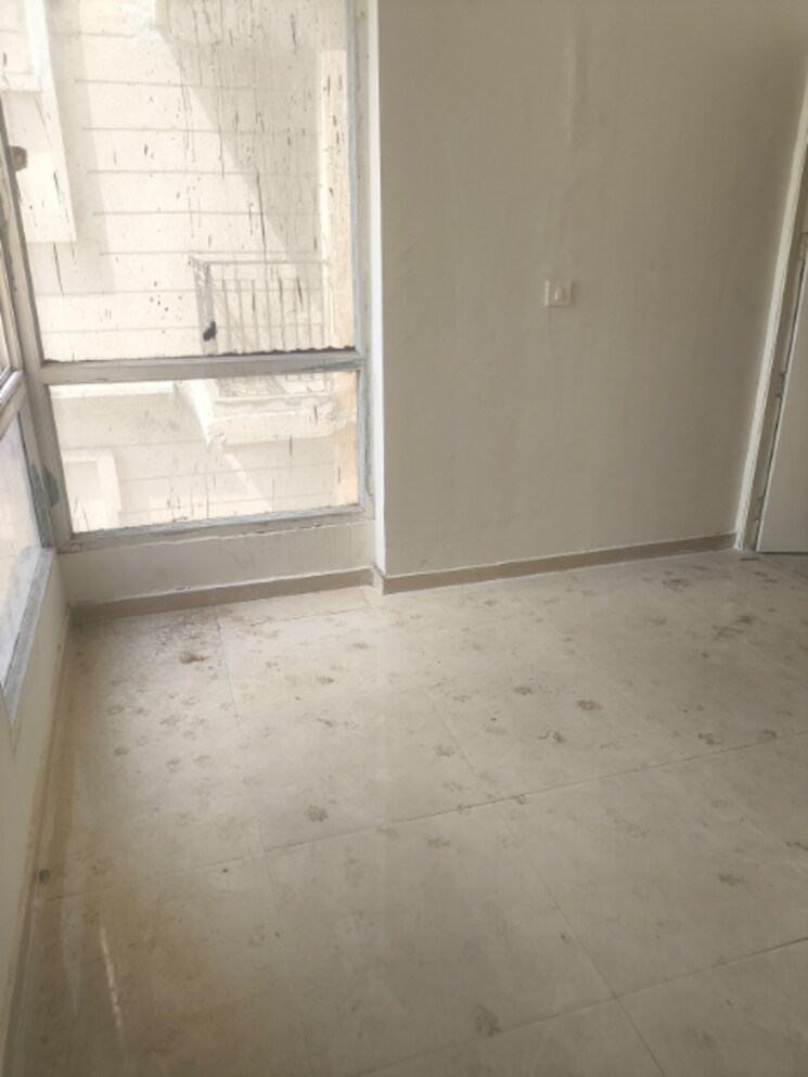 Room, signature-global-the-millennia 2 Bedroom 595 Sq.Ft. Apartment In Sector 37d Gurgaon 8636897