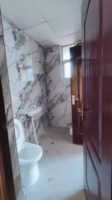 Bathroom in 3 BHK Apartment at Piyush Heights, Sector 89 – for Rent