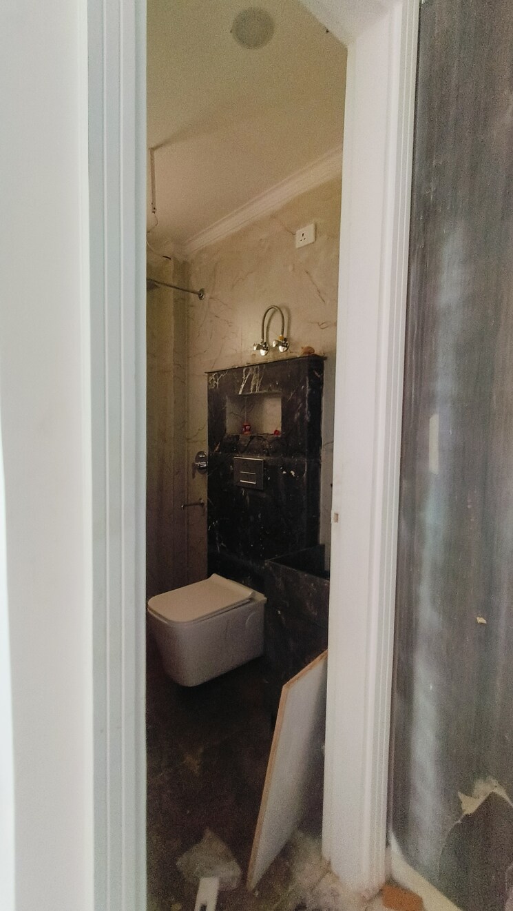 Bathroom, fidato-honour-homes 3 Bedroom 180 Sq.Yd. Builder Floor In Sector 89 Faridabad 8636917