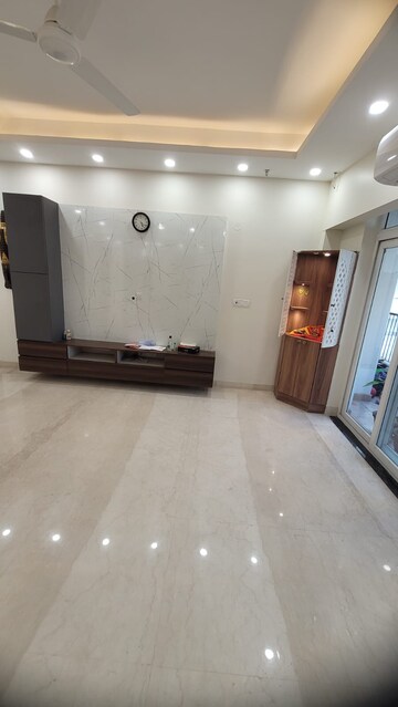Room in 4 BHK Apartment at Parx Laureate, Sector 108 – for Rent