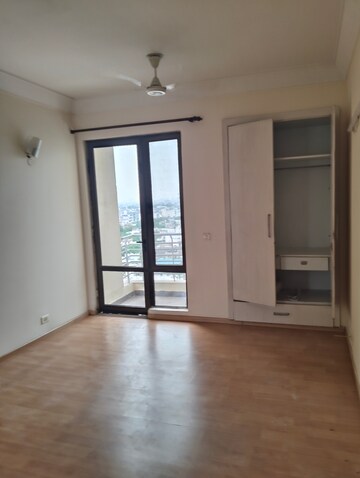3 BHK Apartment For Rent in Unitech Fresco, Sector 50