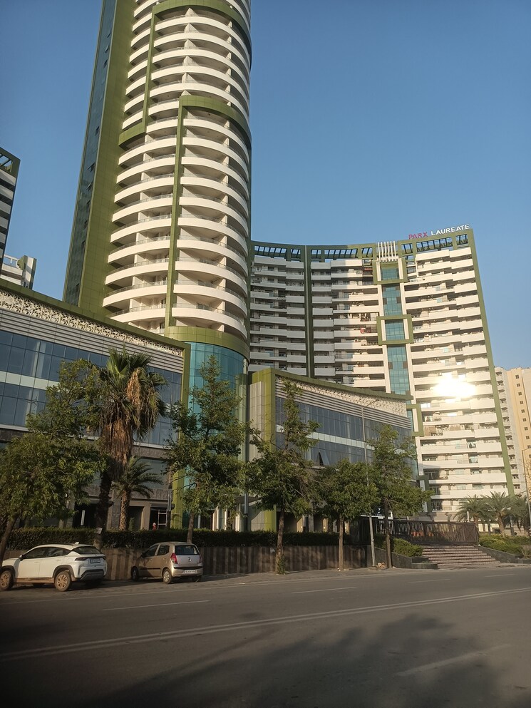 Exterior View, parx-laureate 4 Bedroom 4800 Sq.Ft. Apartment In Sector 108 Noida 8636969
