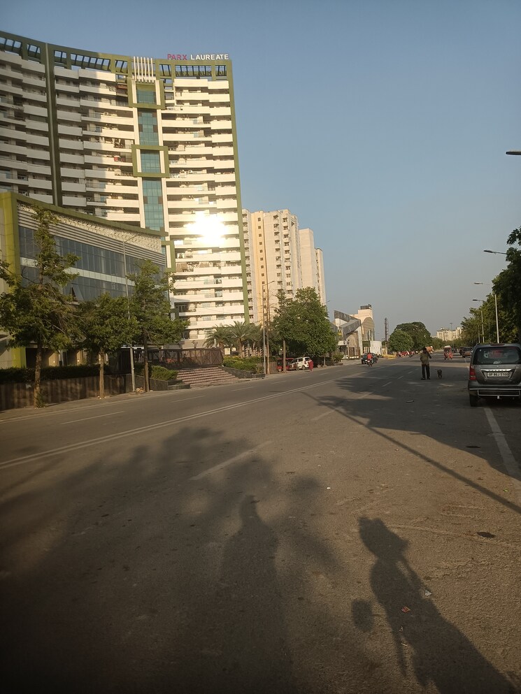 Exterior View, parx-laureate 4 Bedroom 4800 Sq.Ft. Apartment In Sector 108 Noida 8636969