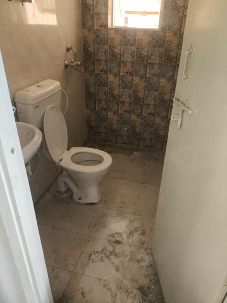 Bathroom, signature-global-the-millennia 2 Bedroom 590 Sq.Ft. Apartment In Sector 37d Gurgaon 8637037