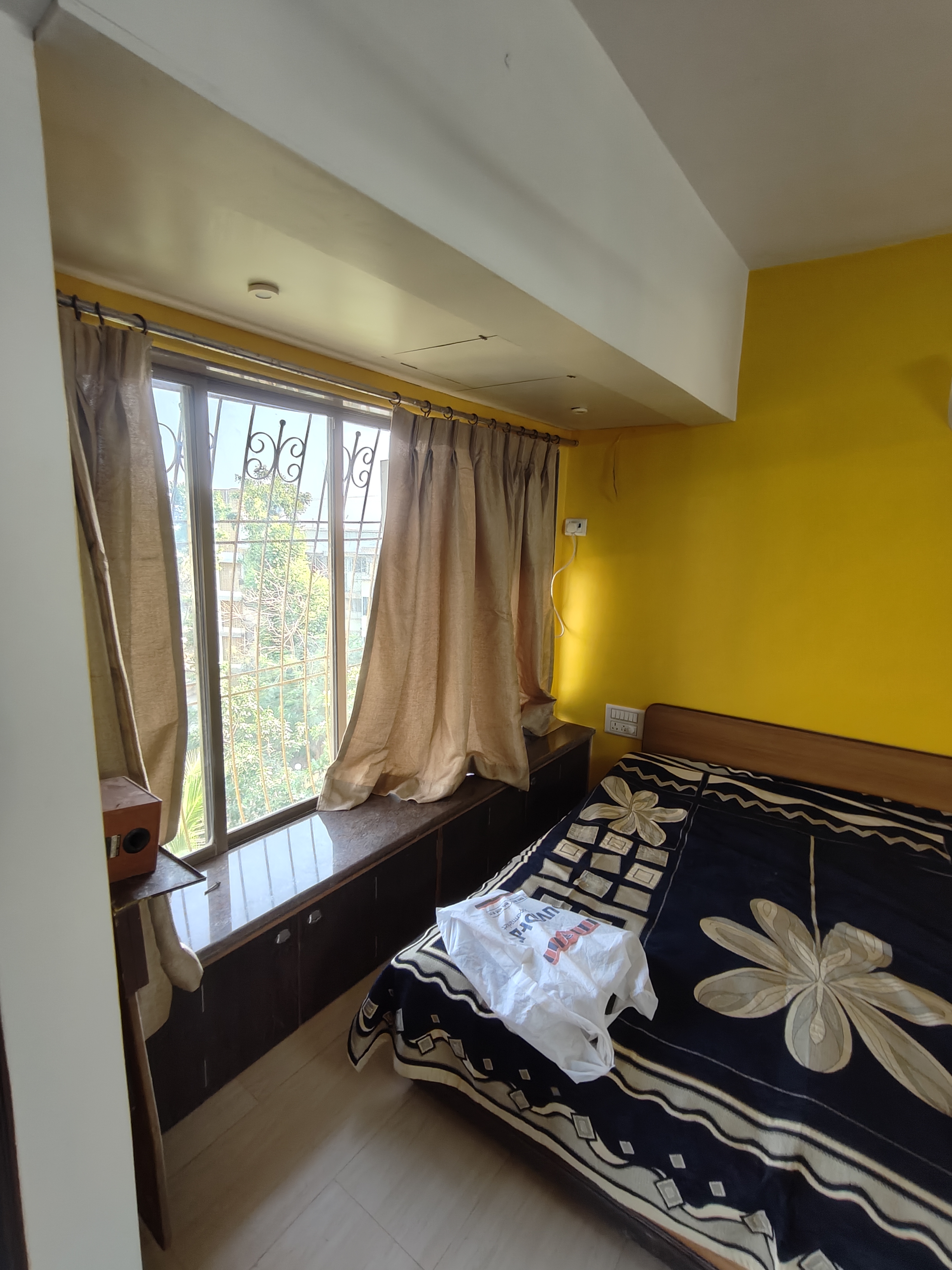 2 BHK + Extra Room Apartment For Rent in Sai Amit Apartment