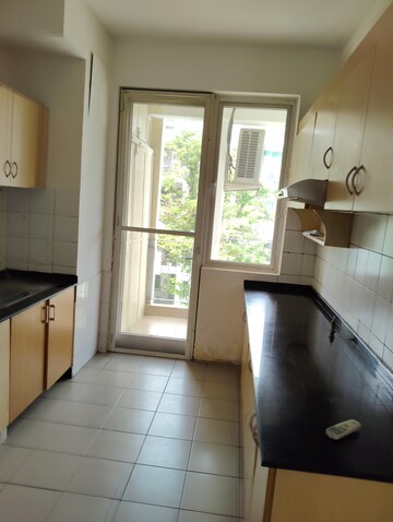 Room in 3 BHK Apartment at Vatika City, Sector 49 – for Rent