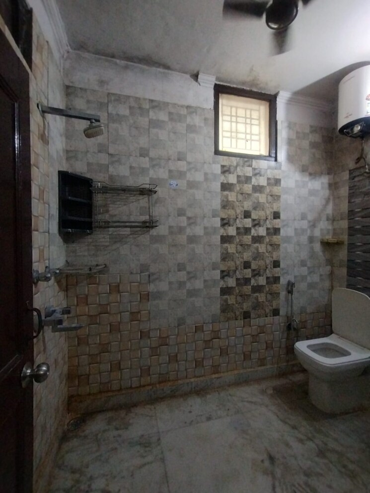 Bathroom, unitech-fresco 3 Bedroom 1815 Sq.Ft. Apartment In Sector 50 Gurgaon 8637059