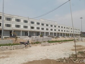  Shop For Sale in KharaR-Kurali Highway