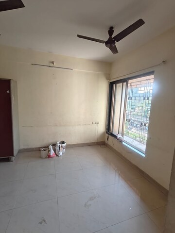 Room in 1 BHK Apartment at Vardhman Gardens, Balkum Pada – for Rent