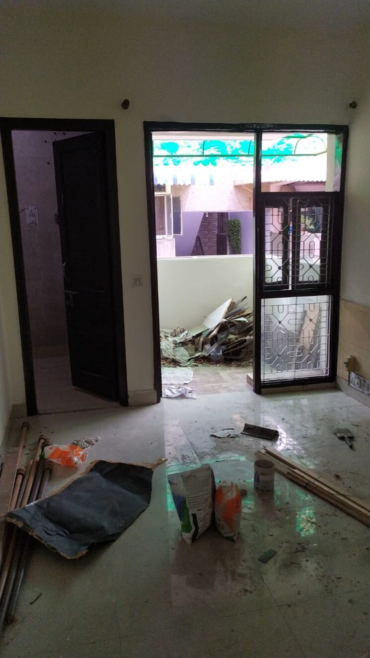 Living Room, chanderpriya-apartments 1 Bedroom 550 Sq.Ft. Builder Floor In Rohini Sector 8 Delhi 8637090