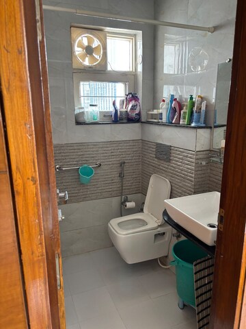 Bathroom in 2 BHK Builder Floor at Ansal Sushant Apartments, Sushant Lok I – for Rent