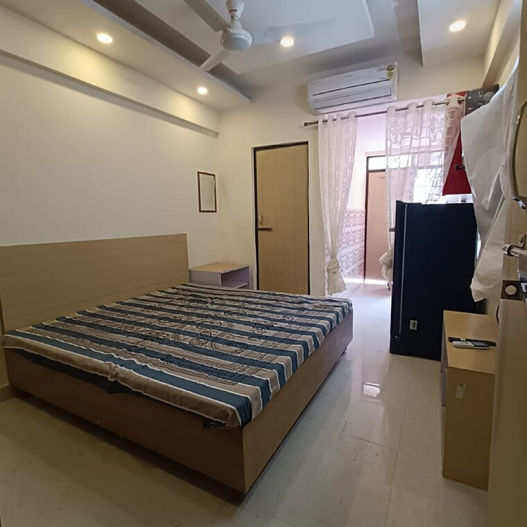 Bedroom, emaar-palm-premier Studio 220 Sq.Ft. Apartment In Sector 77 Gurgaon 8637167