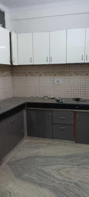Kitchen in 2.5 BHK Builder Floor at Ashok Nagar – for Rent