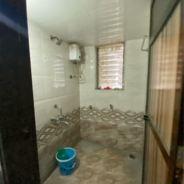 Bathroom in 2 BHK Apartment at Hari Vijay Lawns, Kanchangoan – for Rent