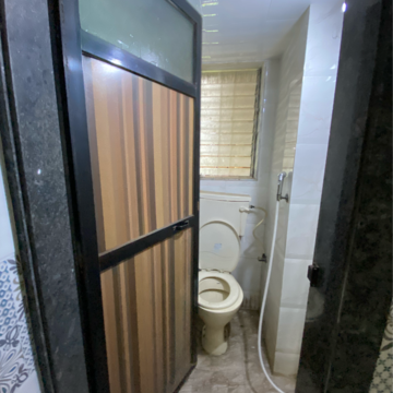Bathroom in 2 BHK Apartment at Hari Vijay Lawns, Kanchangoan – for Rent