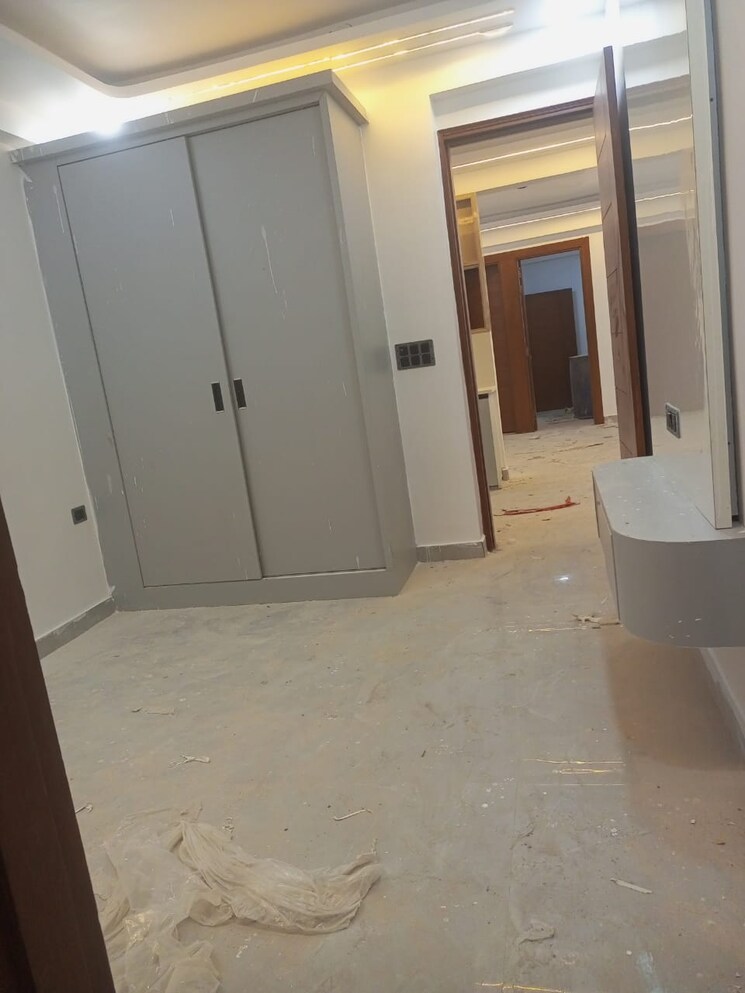 Room, kritak-modern-apartments 1 Bedroom 650 Sq.Ft. Apartment In Sector 73 Noida 8637253