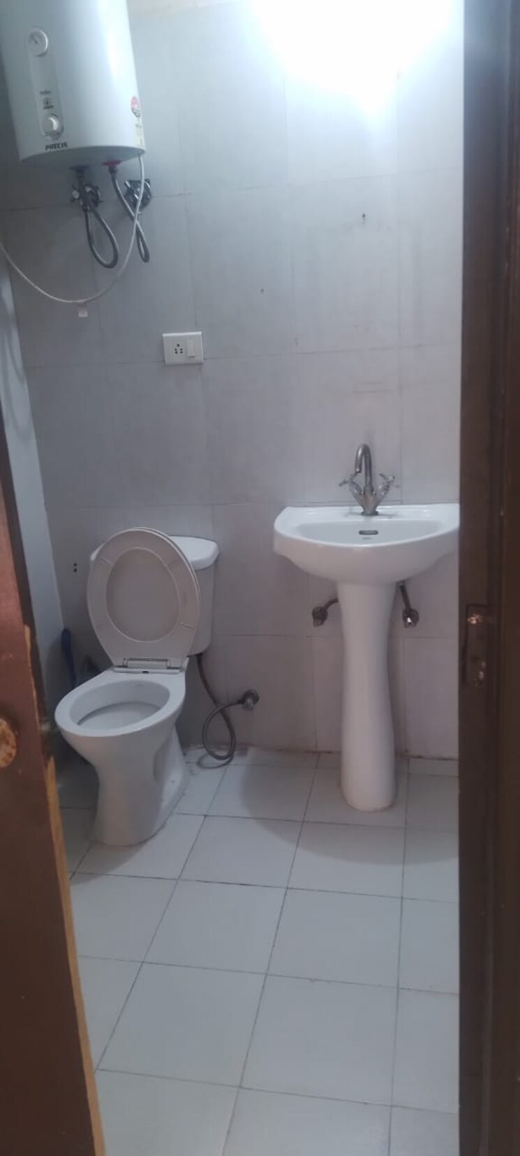 Bathroom, antriksh-golf-view 1 RK 550 Sq.Ft. Apartment In Sector 78 Noida 8637246