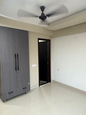 Room in 2 BHK Builder Floor at Palam Vihar Extension – for Rent