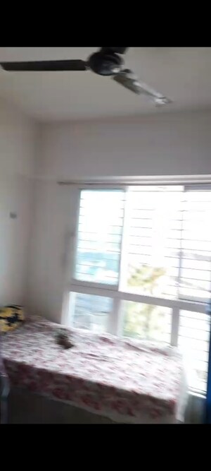 Room in 2.5 BHK Apartment at Sanskruti Splendour, Dahisar East – for Sale