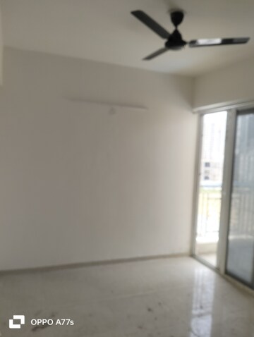 Room in 2.5 BHK Apartment at Signature The Millennia 2, Sector 37d – for Rent
