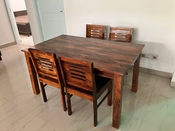 Bedroom in 3 BHK Builder Floor at Ardee City, Sector 52 – for Rent