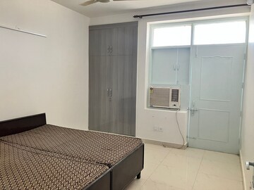 Bathroom in 3 BHK Builder Floor at Ardee City, Sector 52 – for Rent
