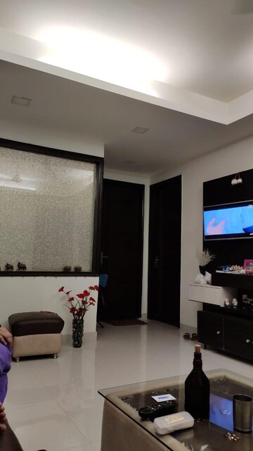 Team Area in 2 BHK Builder Floor at Dlf Phase iv – for Rent