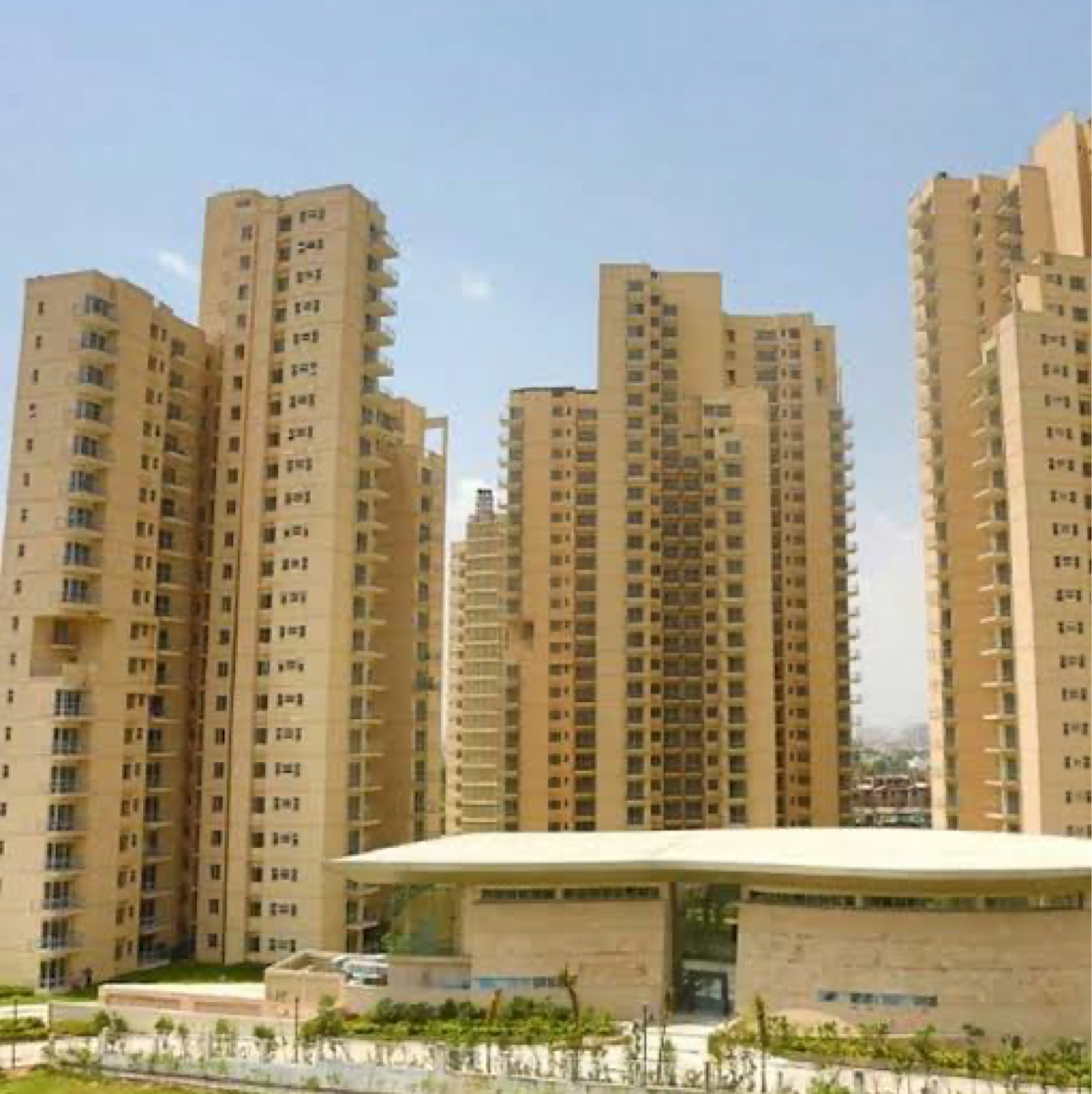 3 BHK + Servant Room Apartment For Rent in Ireo Uptown