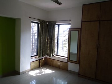 Room in 2 BHK Apartment at Behula Apartment, Ghorpadi – for Rent