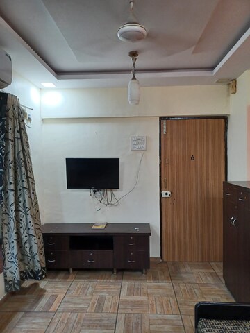 Room in 1 RK Apartment at Navbharat Sahyog CHS, Goregaon East – for Rent