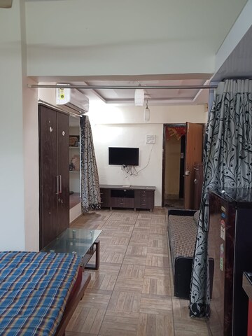 Room in 1 RK Apartment at Navbharat Sahyog CHS, Goregaon East – for Rent
