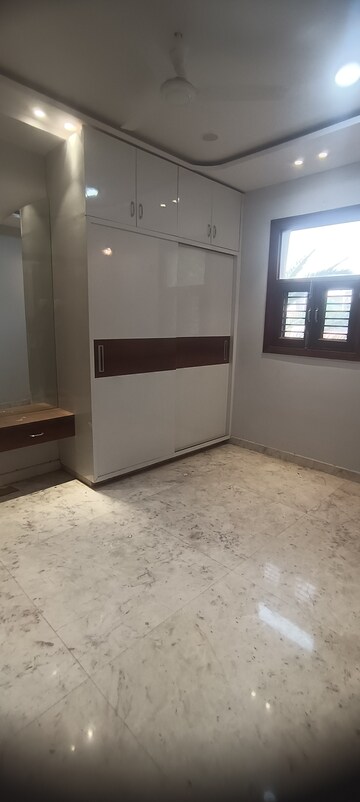 Room in 2.5 BHK Builder Floor at Ashok Nagar – for Sale