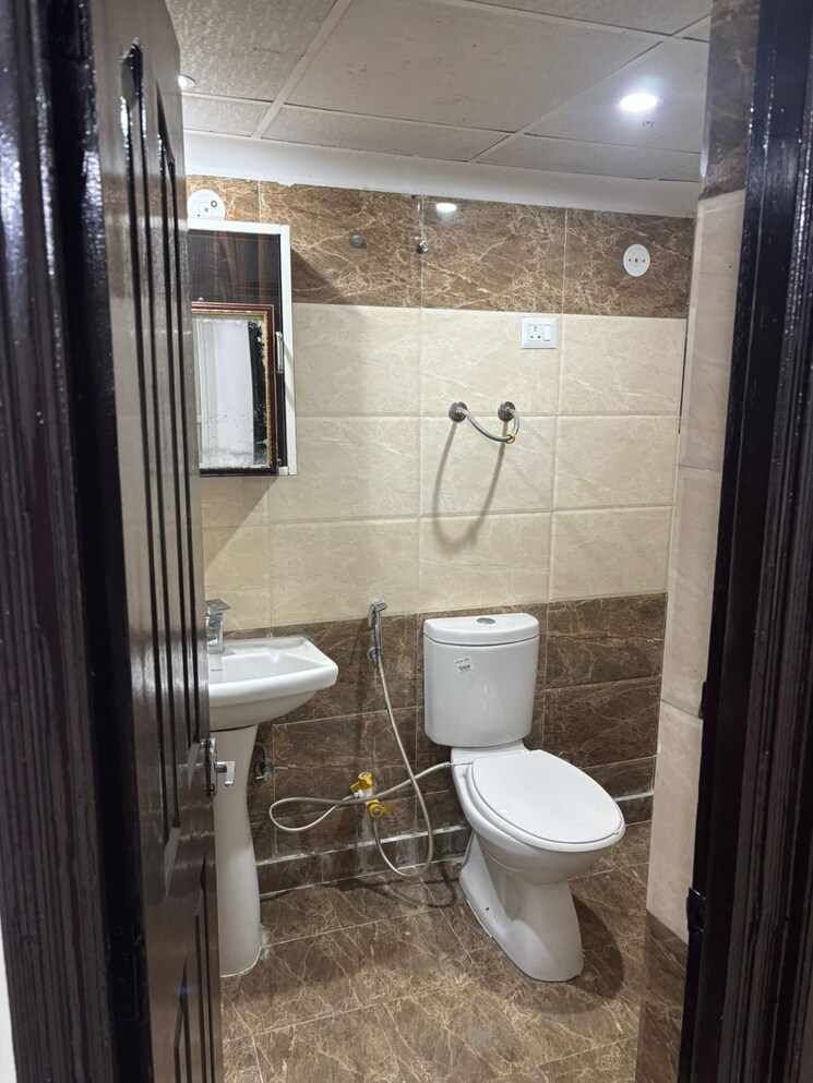 Bathroom, nilaya-greens 2 Bedroom 927 Sq.Ft. Apartment In Raj Nagar Extension Ghaziabad 8637465