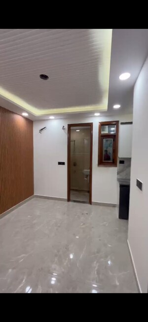1.5 BHK Builder Floor For Sale in Govindpuri