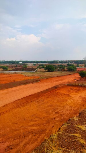  Plot For Sale in Manneguda