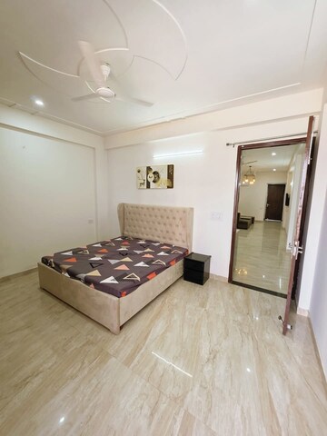 Bedroom in 2 BHK Builder Floor at Surendra Avenue 69, Sector 69 – for Rent