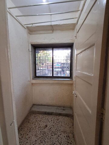  2 BHK Apartment at Takshila CHS, Andheri East – for Rent