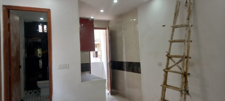 Bathroom, south delhi 1 RK 350 Sq.Ft. Independent House In South Delhi Delhi 8637658