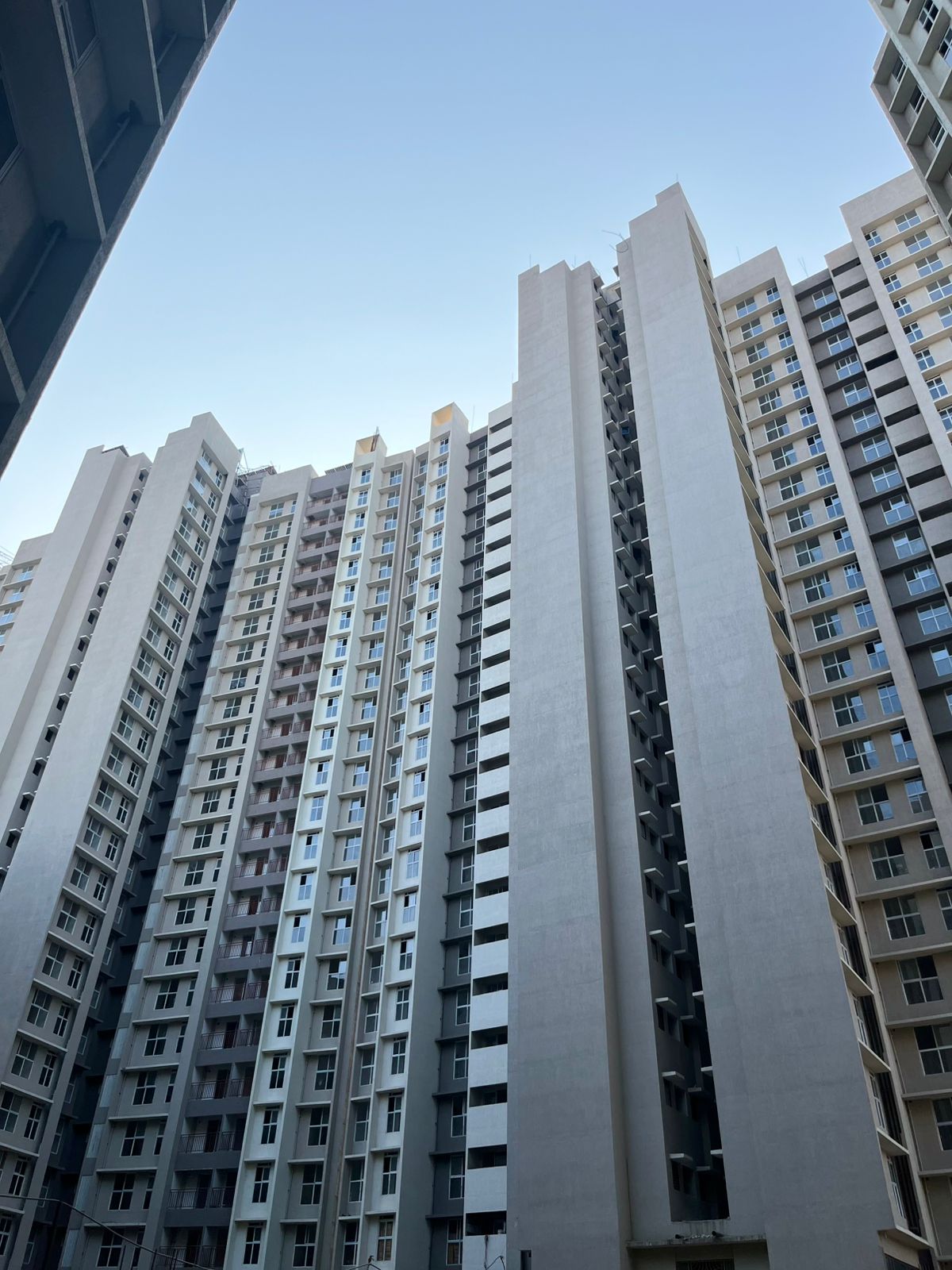 1 BHK Apartment For Sale in Kohinoor Eden