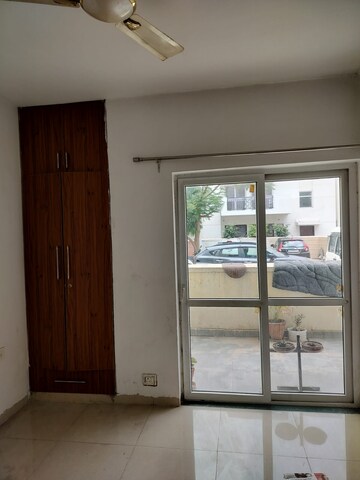 Room in 3 BHK Apartment at Omaxe Royal Residency Faridabad, Sector 79 – for Sale