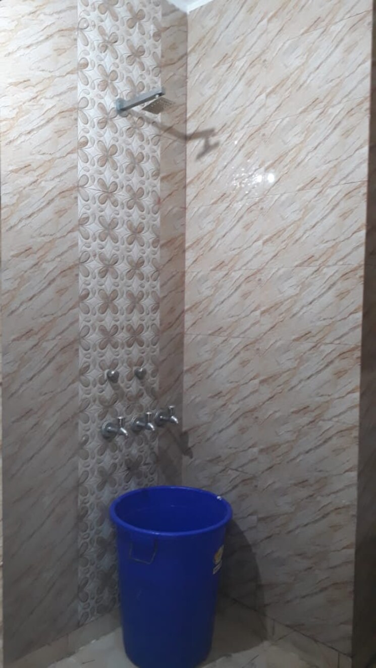 Bathroom, kalkaji 2 Bedroom 12000 Sq.Ft. Builder Floor In Kalkaji Delhi 8637772